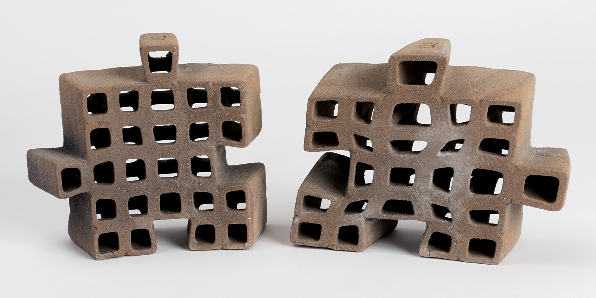 1 PolyBrick 1.0, a research project by Jenny Sabin Lab, 8 in. (20.3 cm) in width each, 3D-printed high-fire stoneware, 2013–2015. Photo: Courtesy Cooper Hewitt, Smithsonian Design Museum.