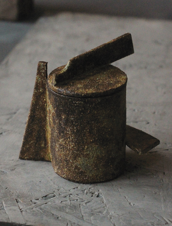 6 Segment Box, 4 1/3 in. (11 cm) in height, terra cotta, glaze made from seaweed ash, 2024.