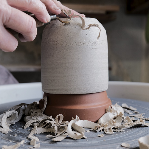 Quick Tip: Plant Pot Chuck by Lea Durie article thumbnail image